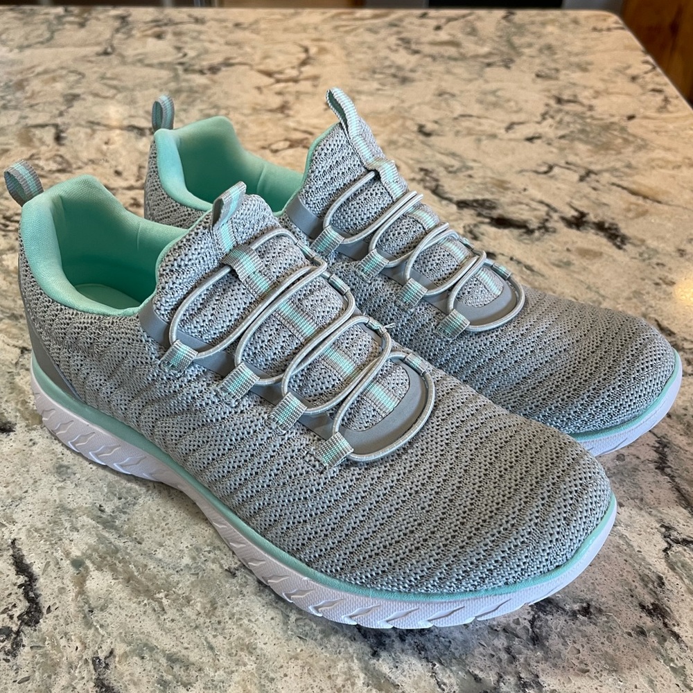 Athletic works memory foam shoes